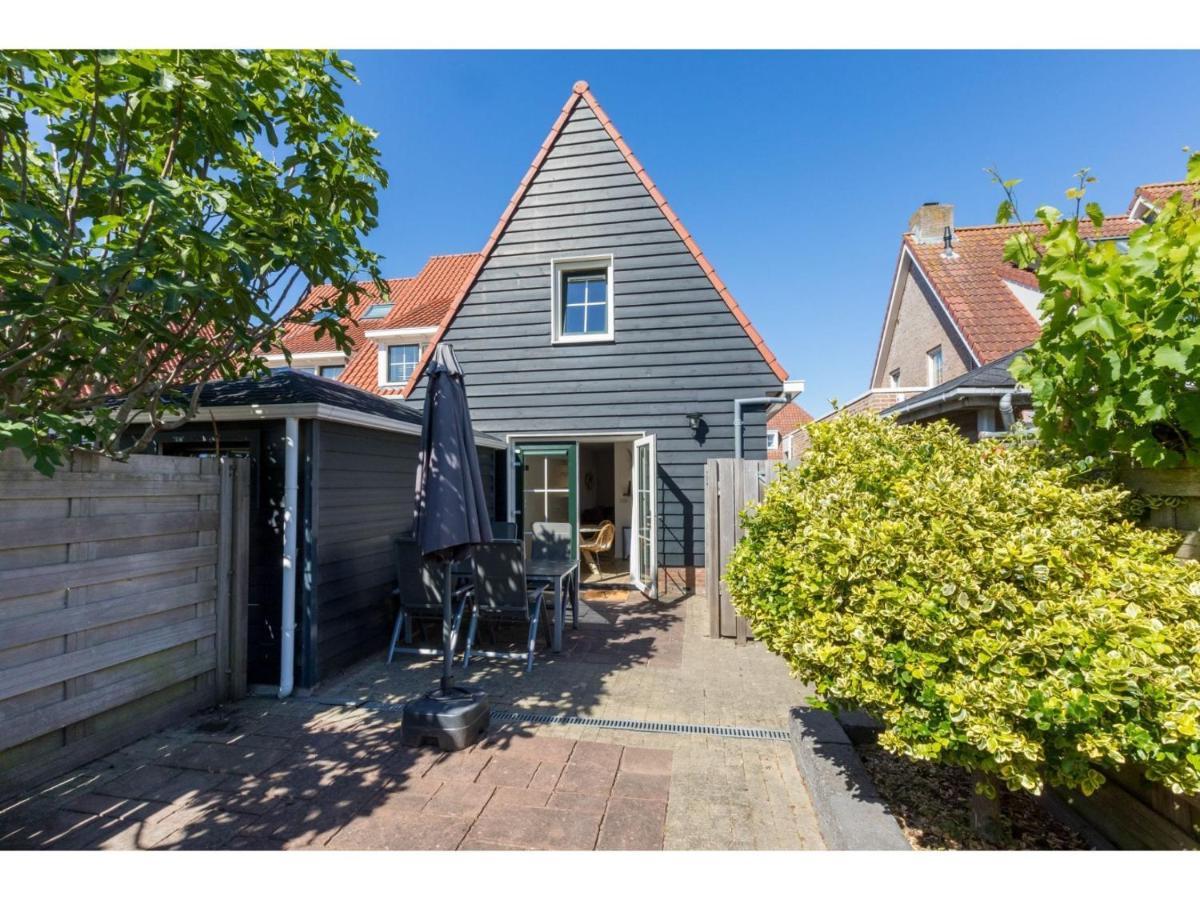 Quietly Located House Within Walking Distance Of The Beach Domburg Exterior photo