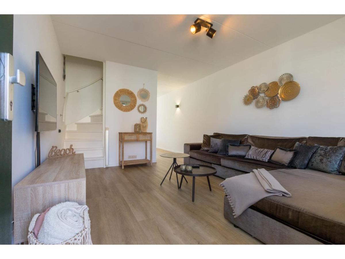 Quietly Located House Within Walking Distance Of The Beach Domburg Exterior photo